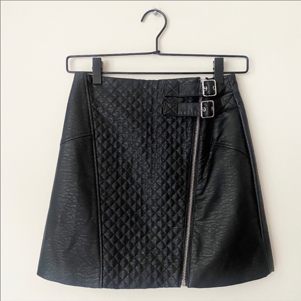 H&M Divided Faux Leather Skirt Size 6